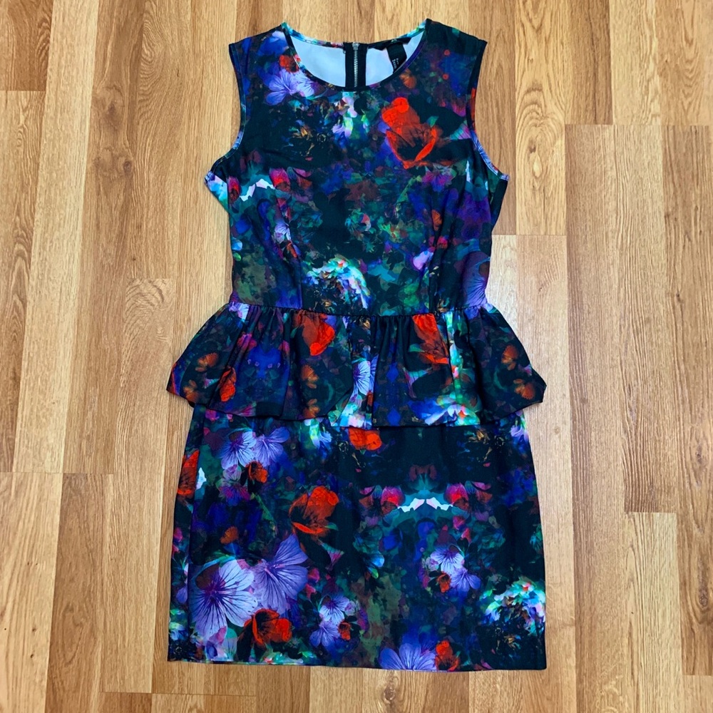 Floral Peplum Dress with Accent Zipper